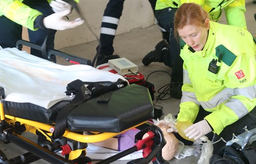 Ny Ambulancebehandleruddannelser Giver Uddannelsesløft